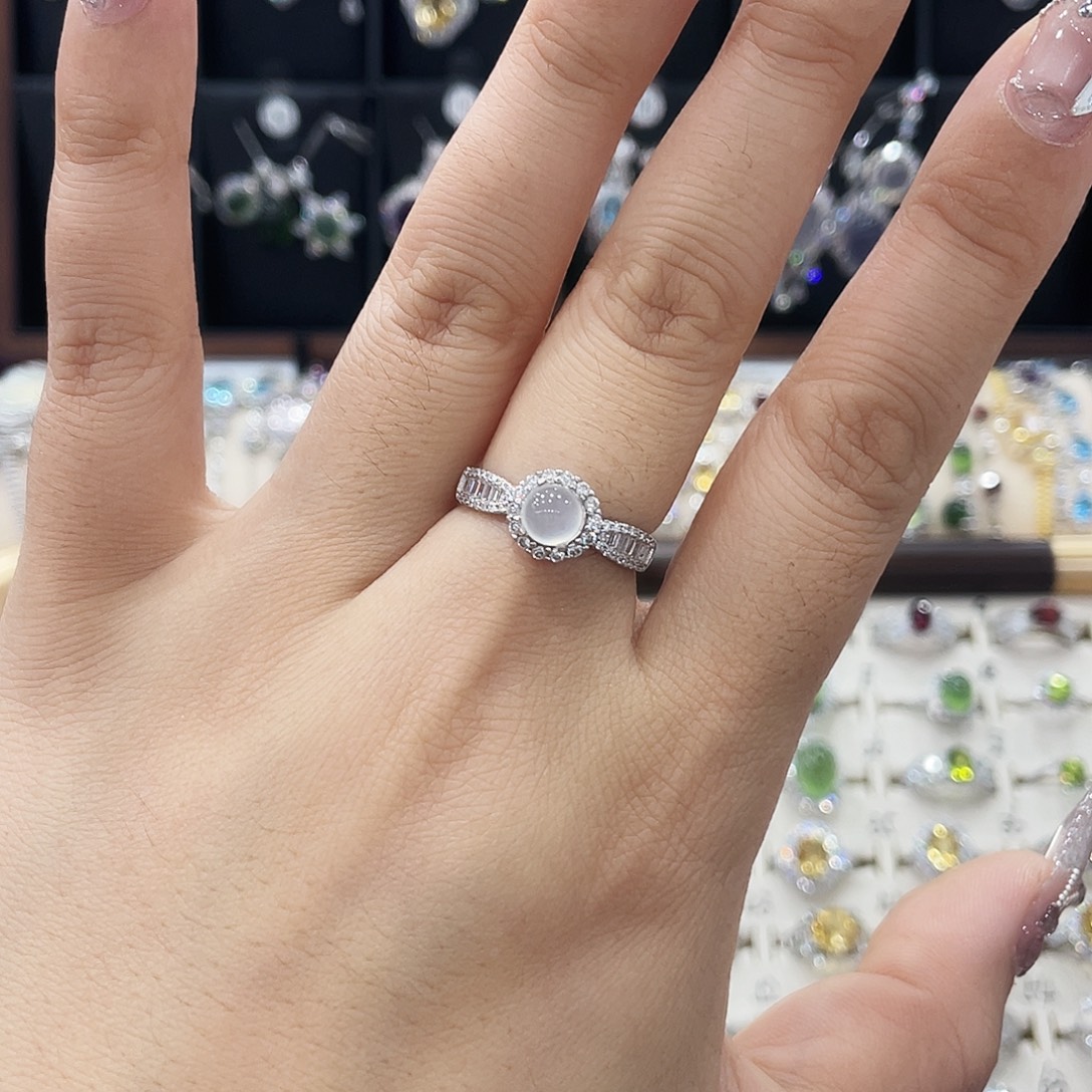 D***苗蛇纹石玉银S925镶嵌戒指