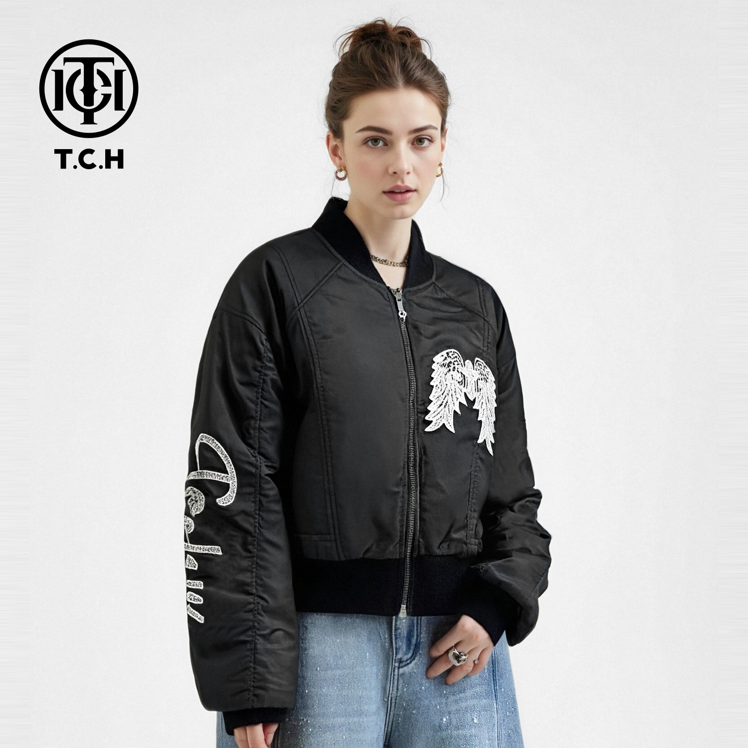 TCH潮酷翅膀烫钻黑色棒球领夹克短外套女2025春夏新款T78A166006