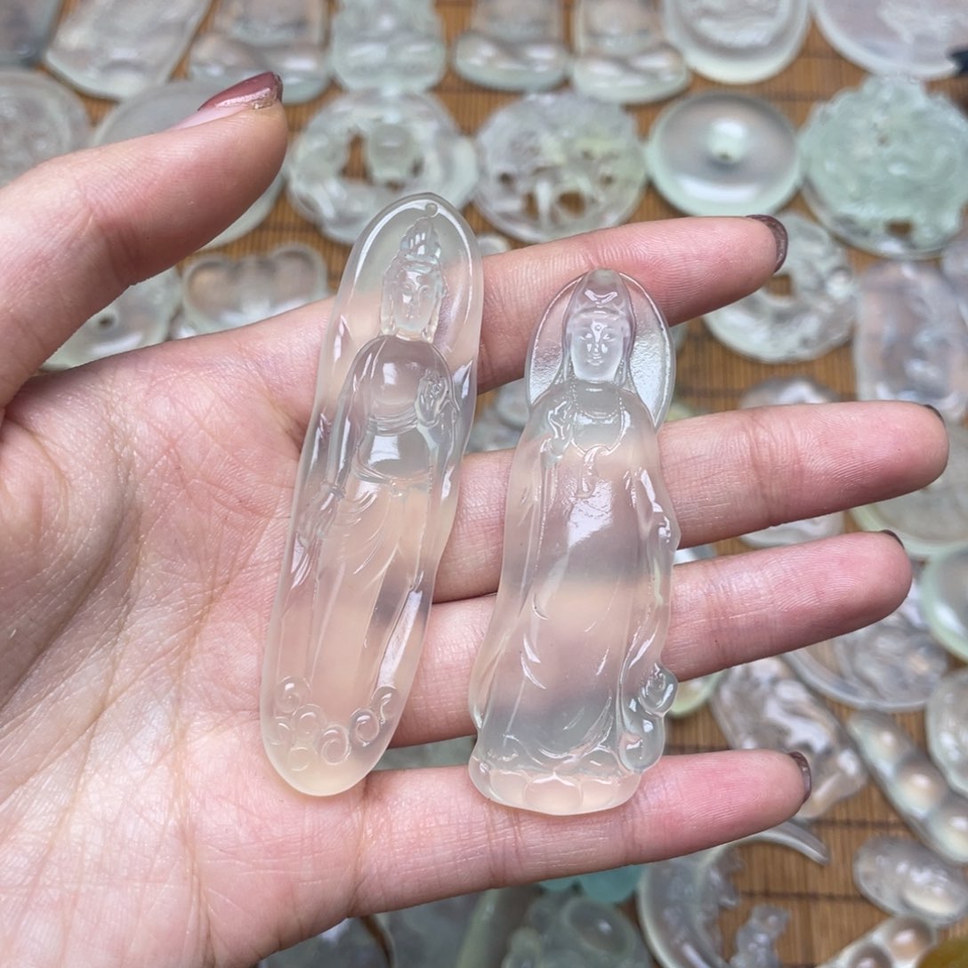 未镶嵌蛇纹石玉颈饰想**啥