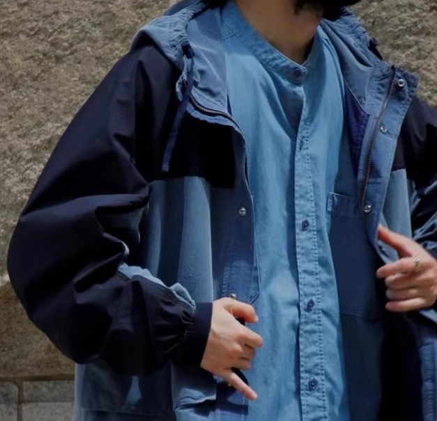 男女款拼色冲锋衣连帽短外套