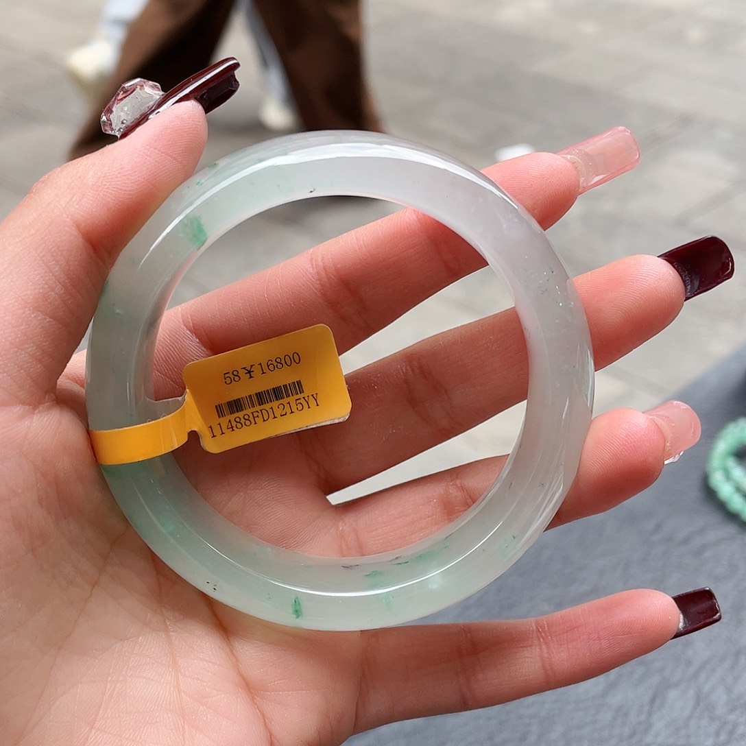 石英质玉手镯未镶嵌云****行