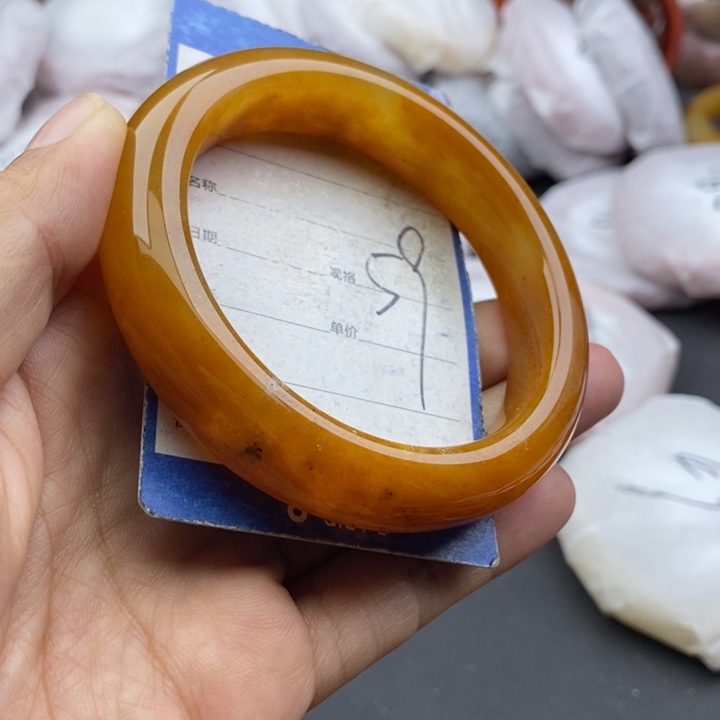 石英质玉未镶嵌手镯