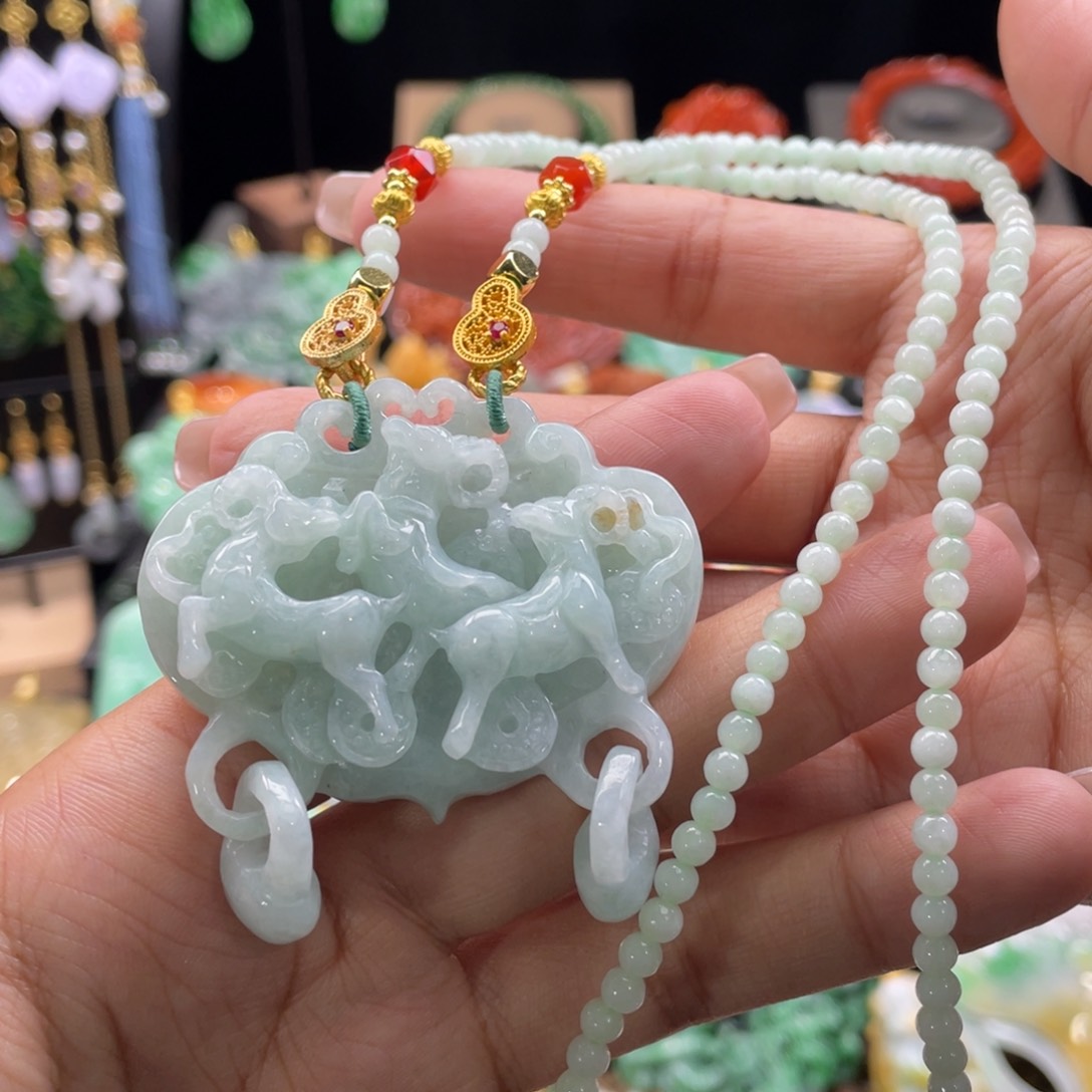 翡翠颈饰未镶嵌代编织