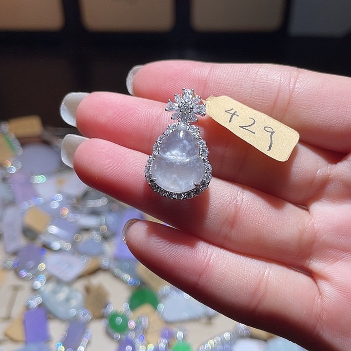 翡翠银S925镶嵌颈饰翡翠