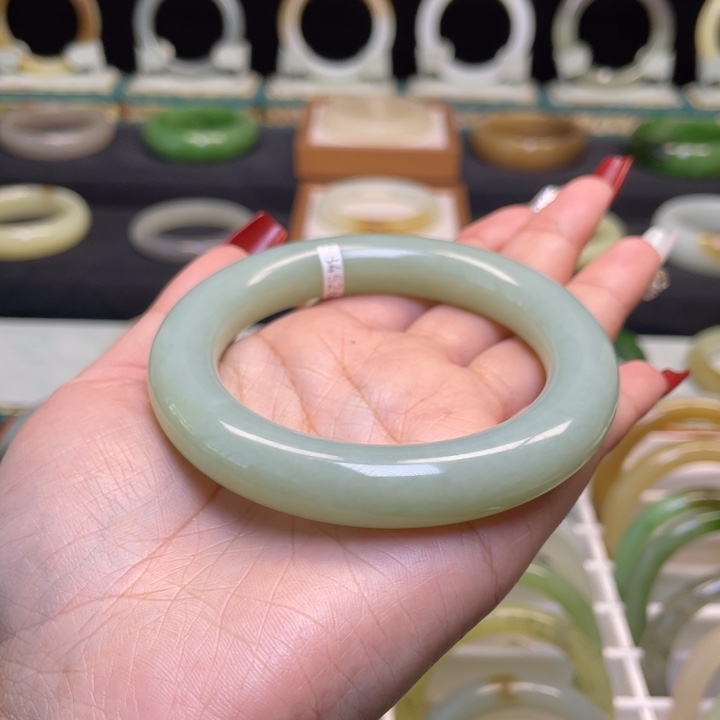 和田玉手镯未镶嵌58