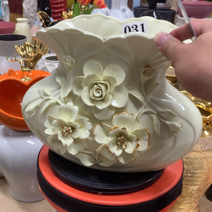 摆件陶瓷。。。。。。。。。