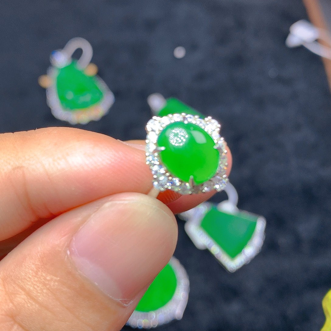 翡翠银S925镶嵌颈饰我