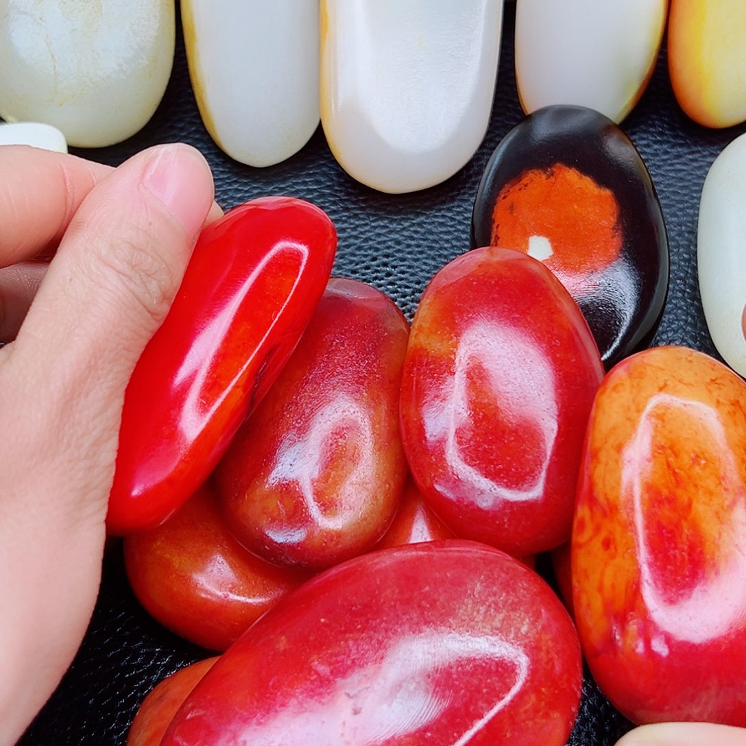 M***朱和田玉未镶嵌挂件