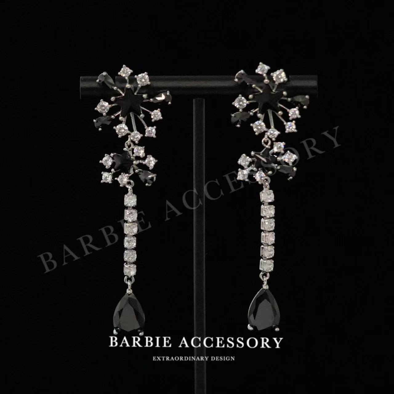 铜合金合成锆石耳饰 【黑雪花落】法式既视设计款高级感绝美耳环