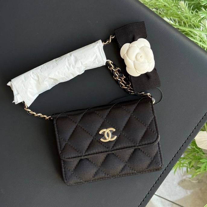 99新 Chanel/香奈儿 黑金缎面 山茶花mini链条卡包 芯