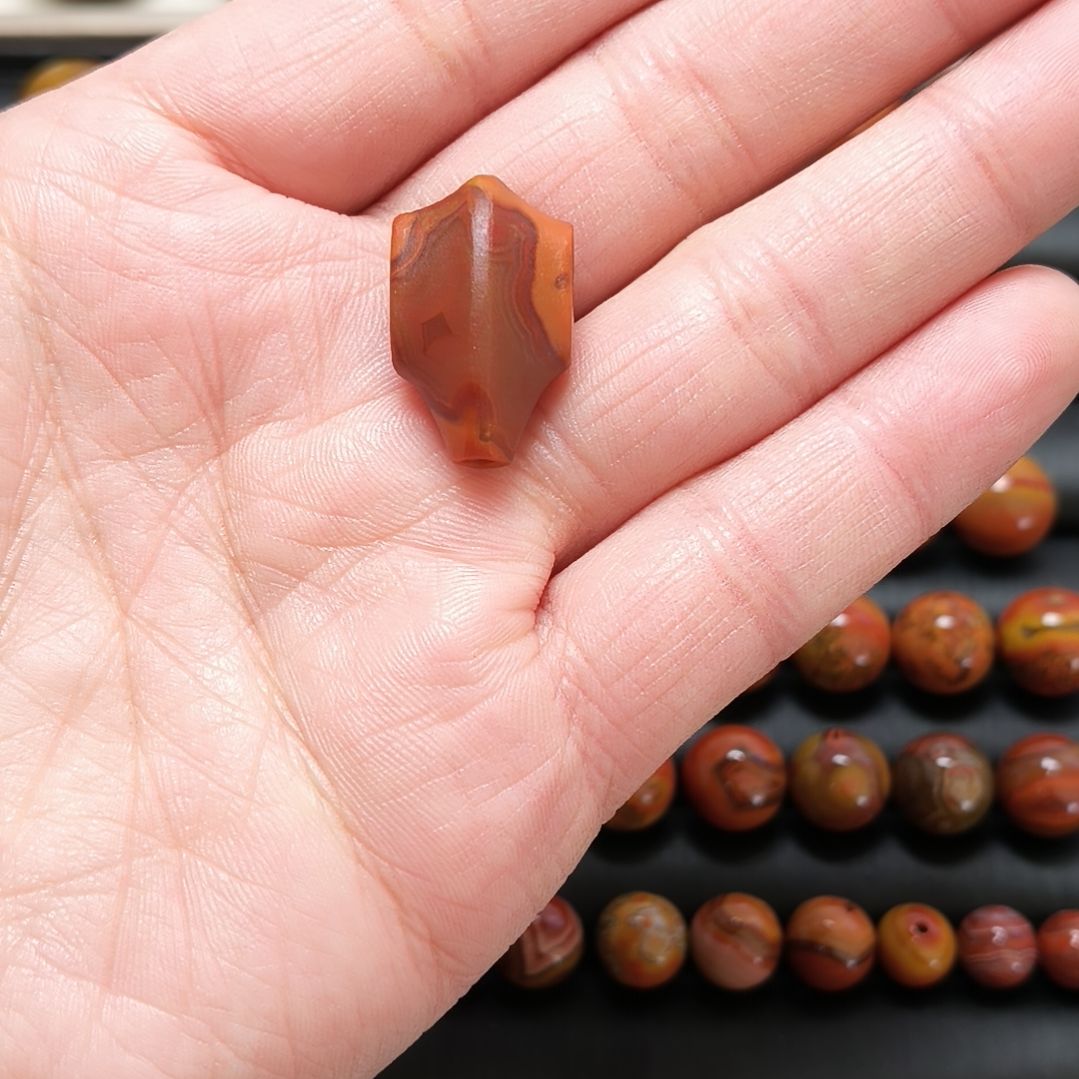 玛瑙/玉髓未镶嵌战国红玛瑙