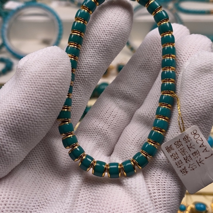 绿松石珠宝奇石18K金镶嵌