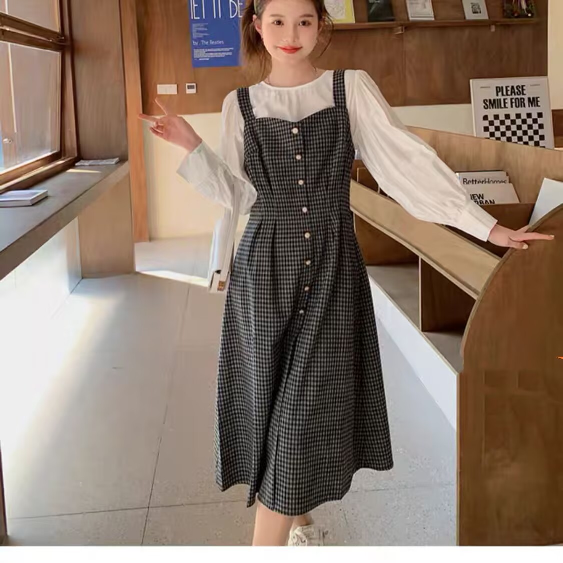 2025衬衣+格子背带连衣裙两件套女春秋流行减龄款式