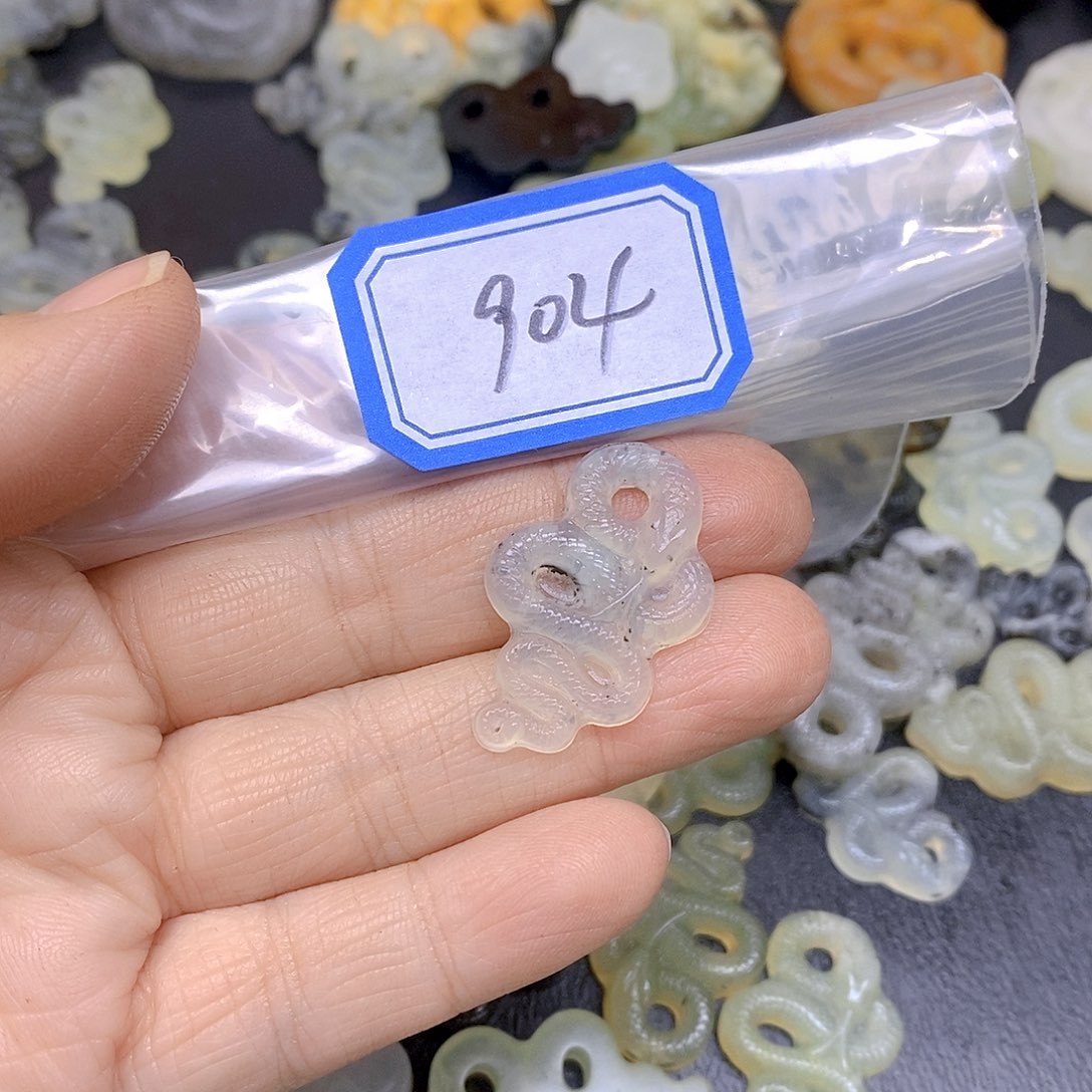 蛇纹石玉吊坠(不含链)未镶嵌席*岁904