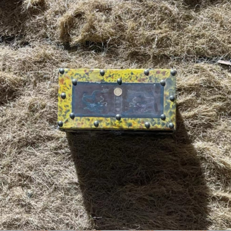 1个开封小钉子和子链接