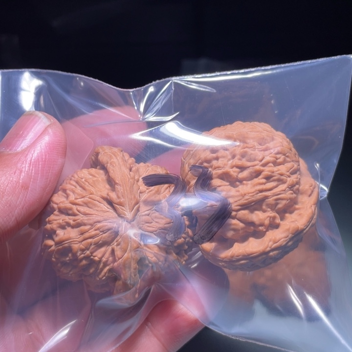 文玩核桃吊坠33呃呃呃