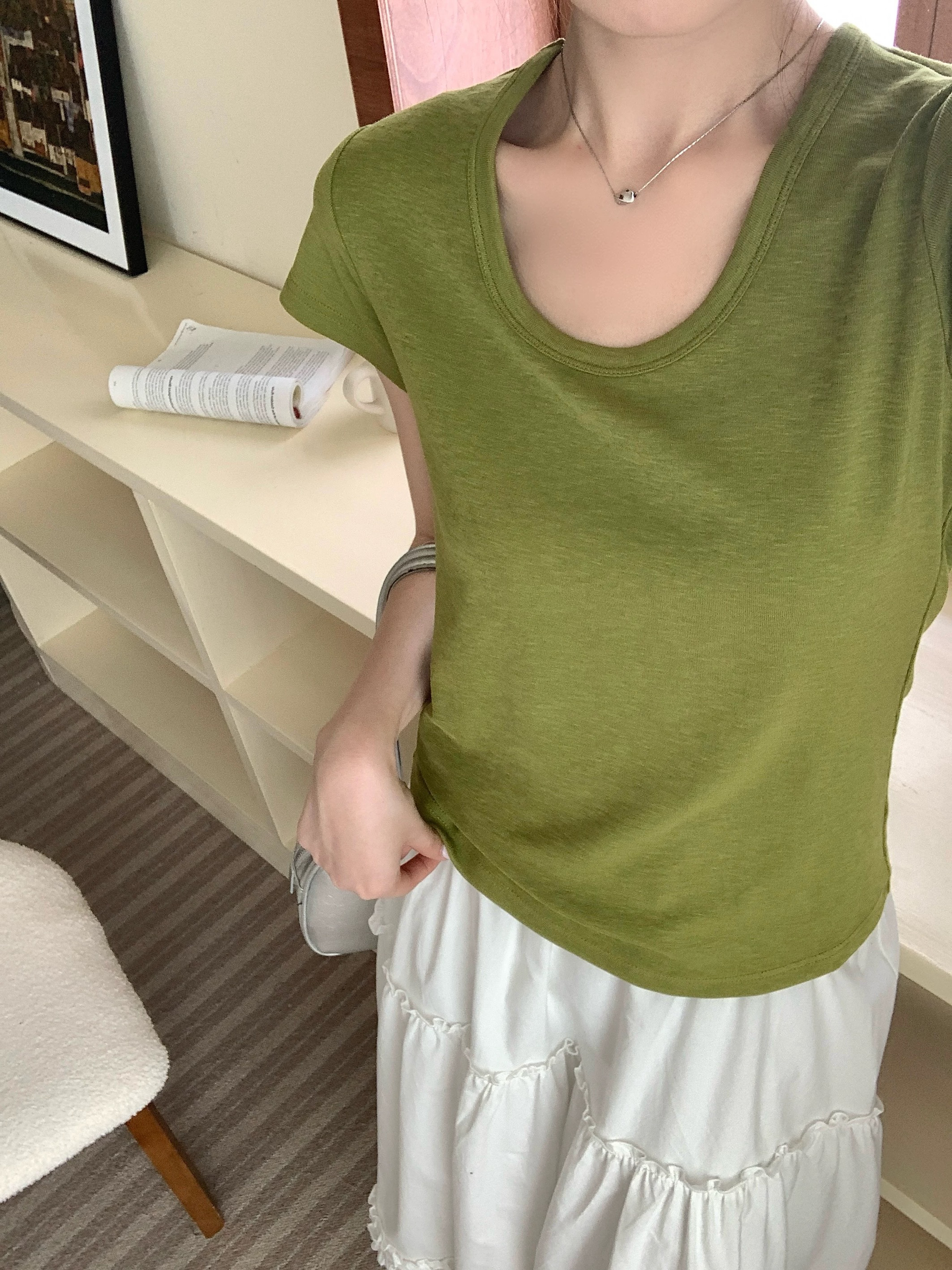 042411  软糯舒适兰精天丝草绿U领显瘦弹力短袖