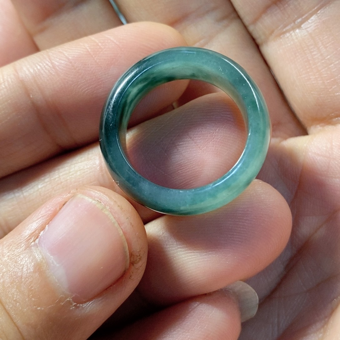 翡翠戒圈未镶嵌?***某缅甸翡翠A货戒圈