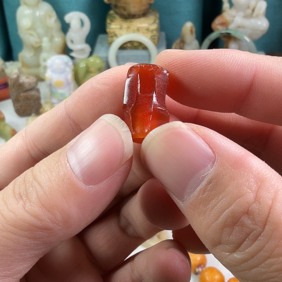 奋***蚁和田玉（糖玉）未镶嵌挂件