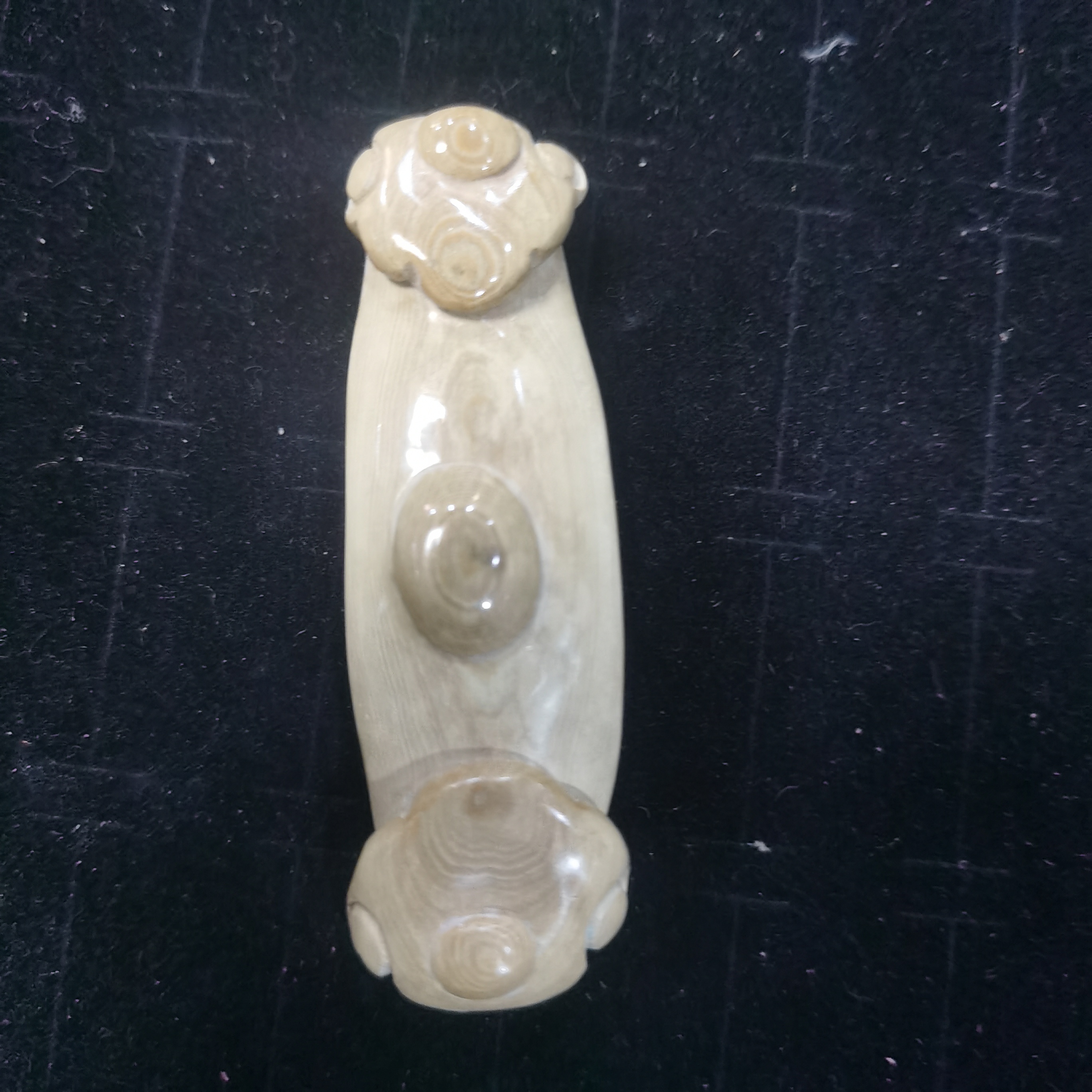 猛犸雕刻牌约10克BC886