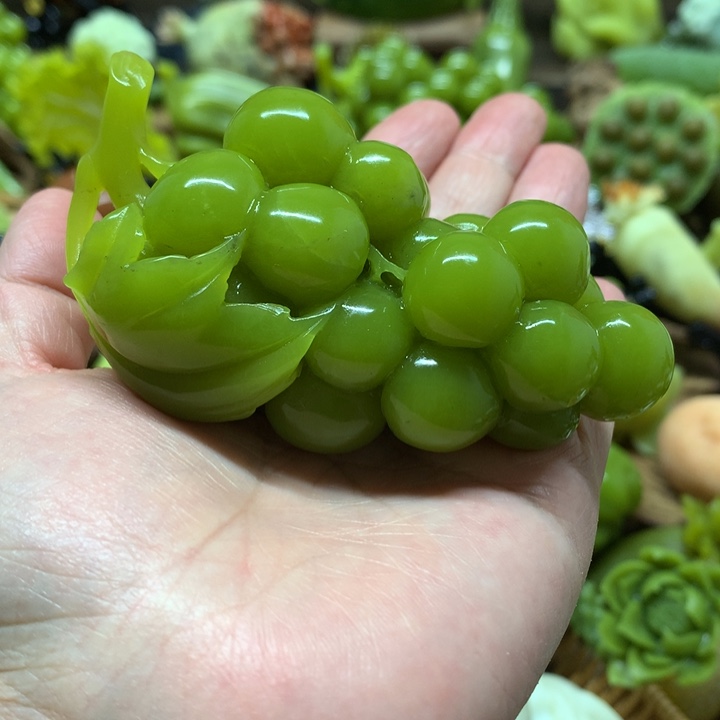 蛇纹石玉手把件未镶嵌