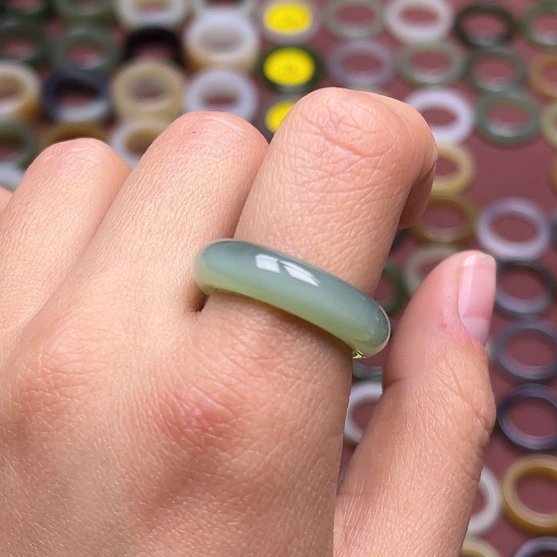 和田玉戒指未镶嵌17码白猫