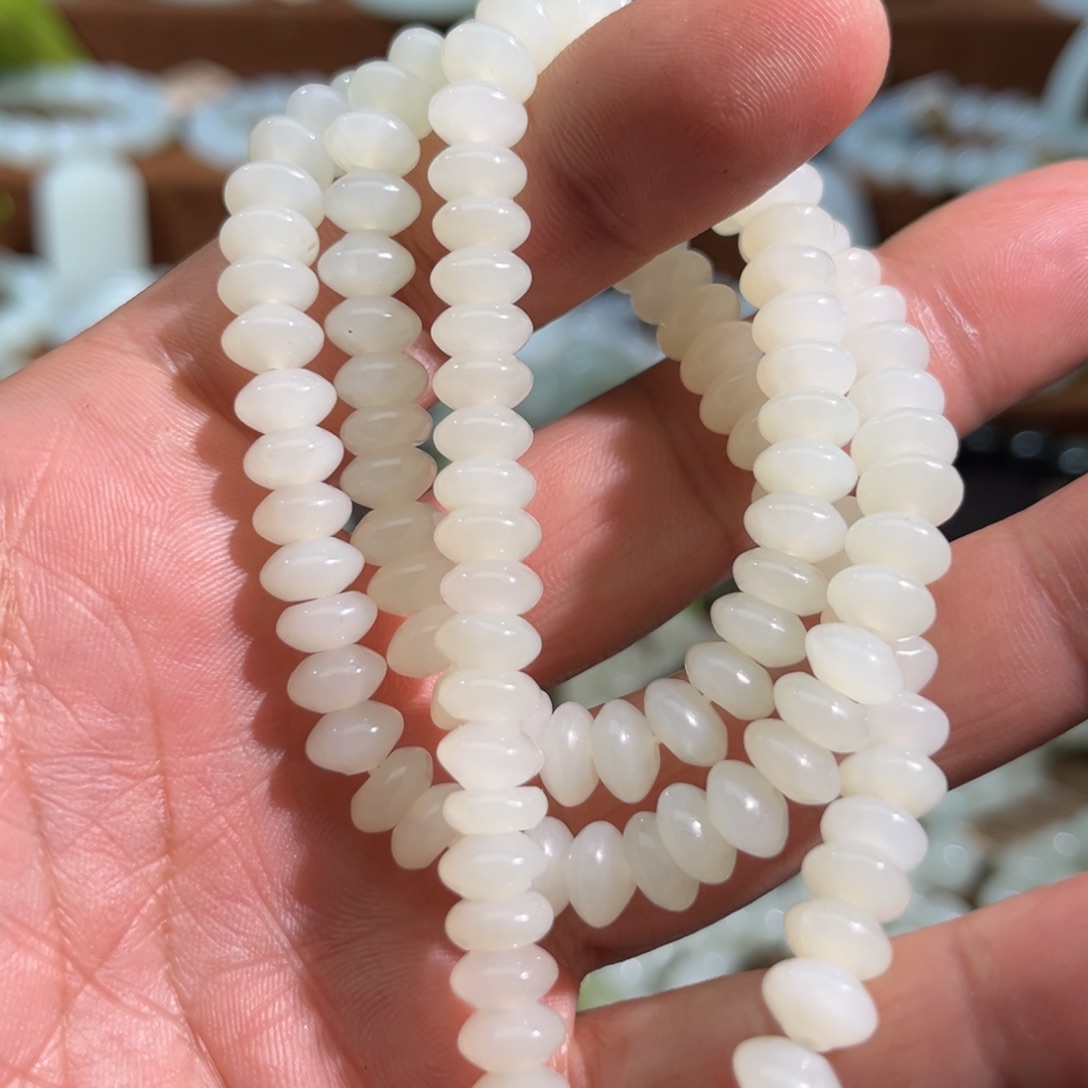 和田玉（糖玉）未镶嵌手链