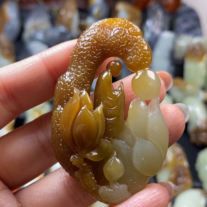 春***阳和田玉未镶嵌挂件