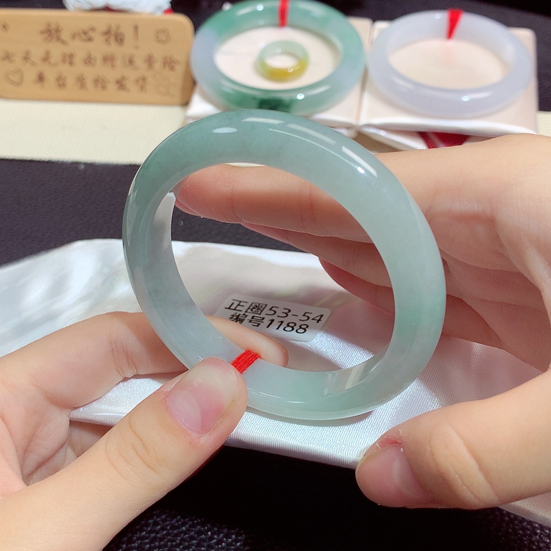 翡翠未镶嵌手镯1188