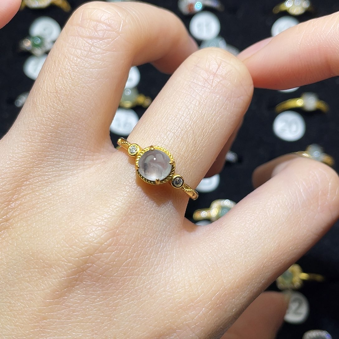 翡翠未镶嵌戒指戒指