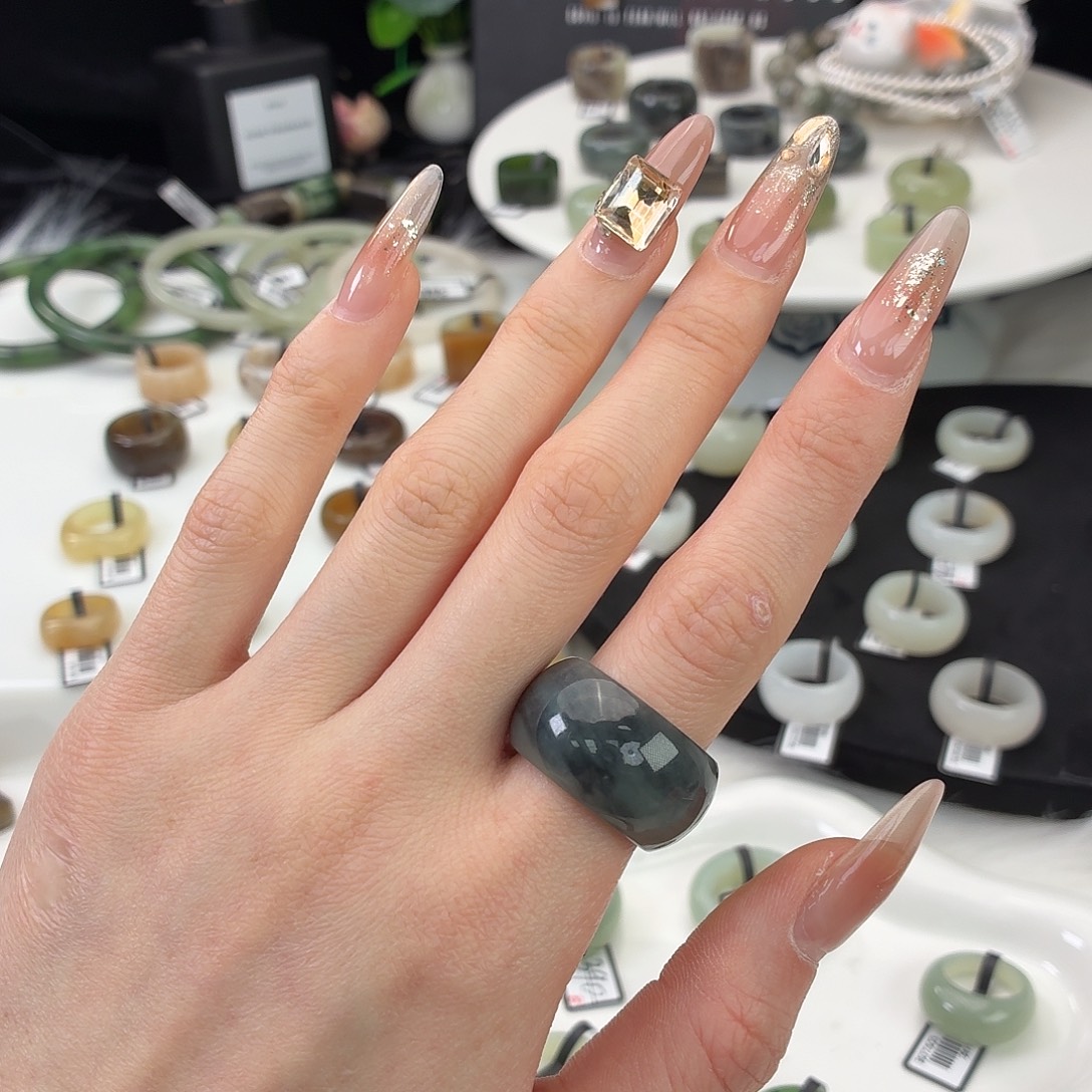 和田玉（糖玉）未镶嵌戒指j5糖青花墩墩18.4