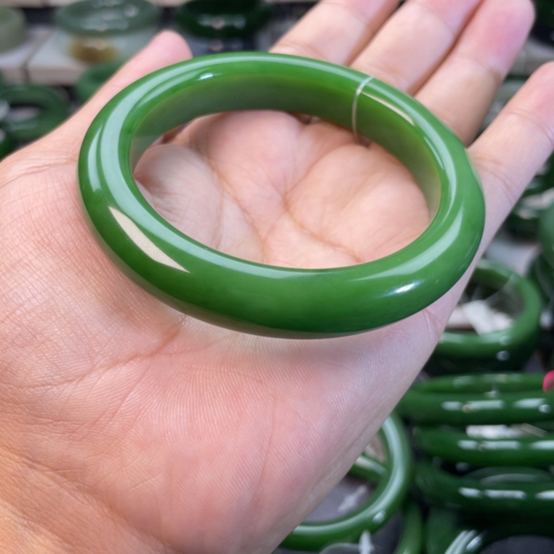 和田玉（碧玉）手镯未镶嵌