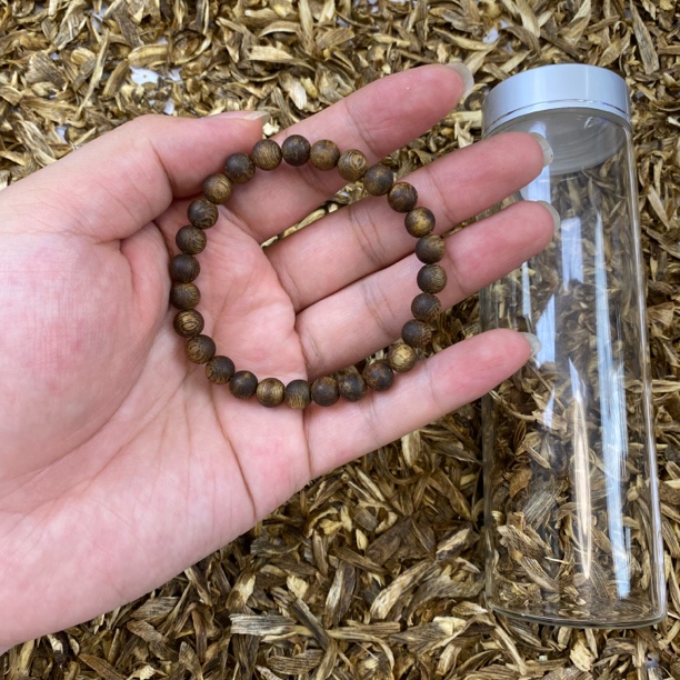 沉香原材料0.7单圈4克➕九九分沉海南莺歌绿奇楠乌身圆叶