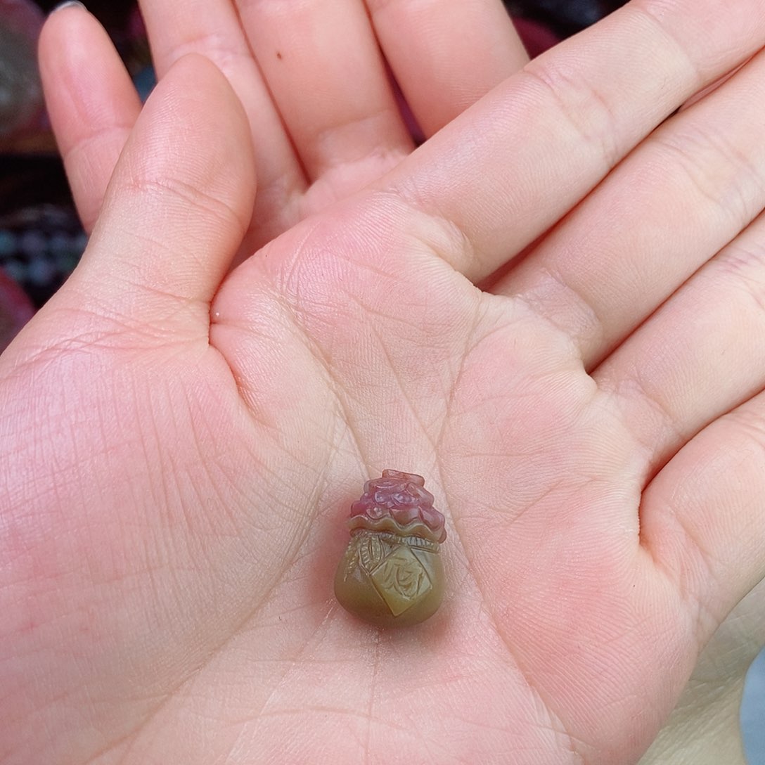 玛瑙/玉髓未镶嵌珠宝半成品未***?