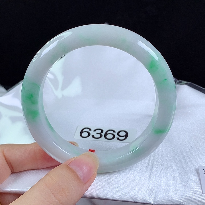 翡翠未镶嵌手镯60圈