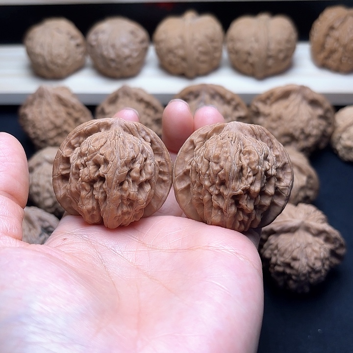 文玩核桃把件42四座楼