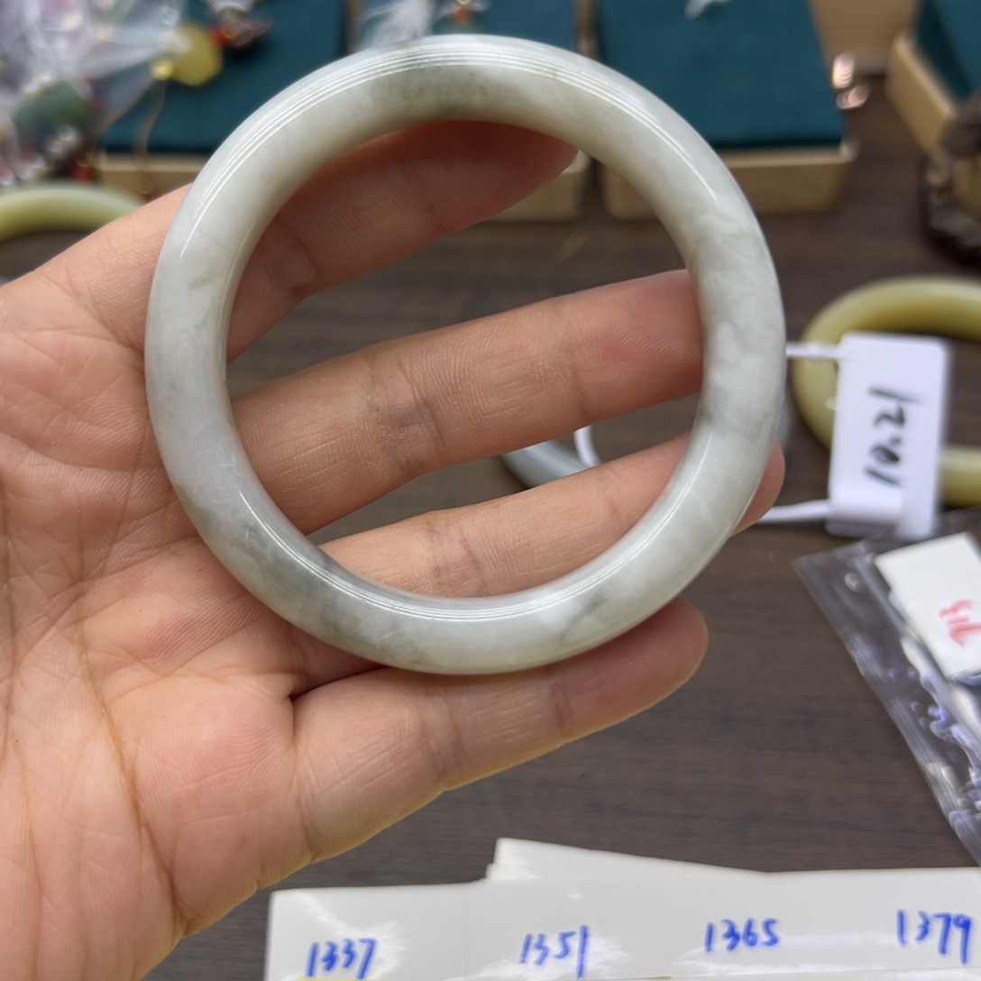 和田玉未镶嵌手镯57.5圈围1295