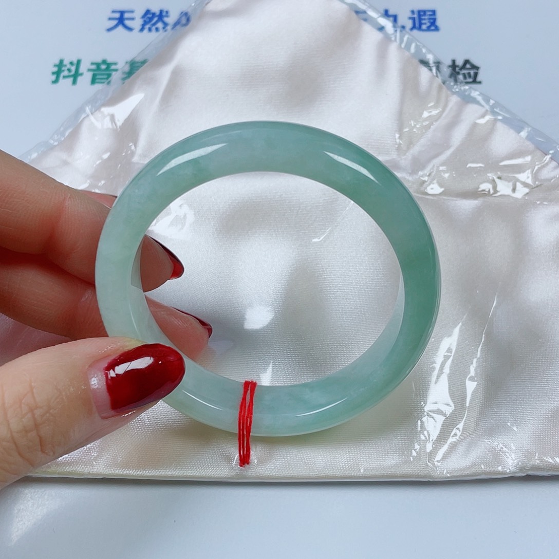 翡翠未镶嵌手镯圈口55宽13.5厚8,2