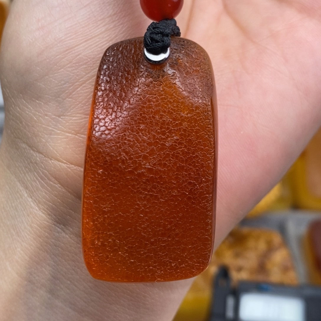 琥珀吊坠(赠链)未镶嵌