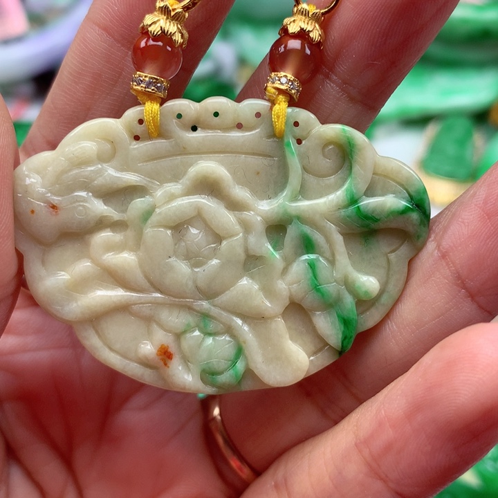 翡翠银S925镶嵌颈饰翡翠