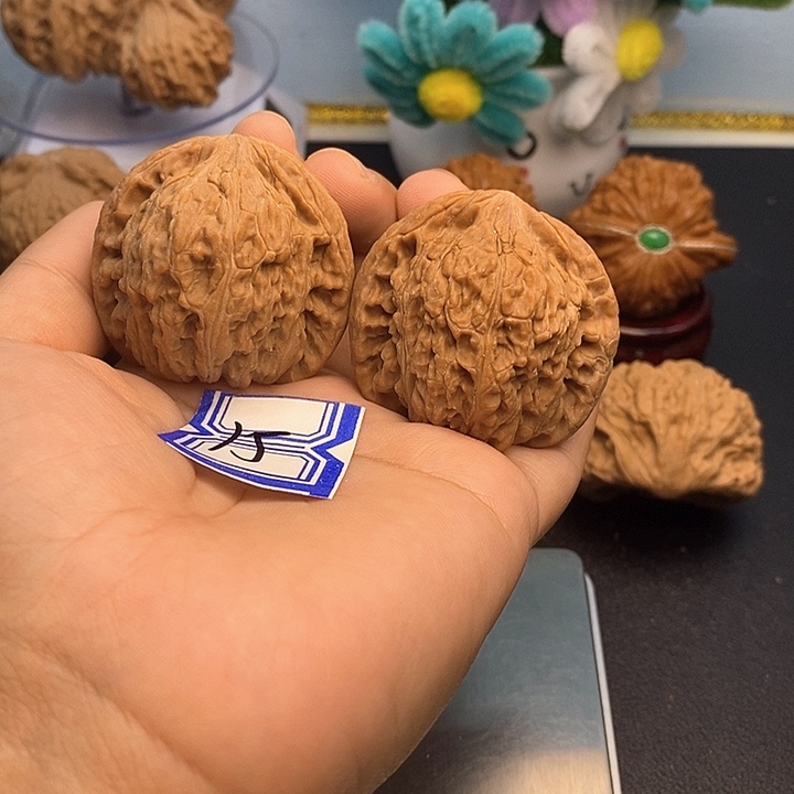 文玩核桃把件44绣球