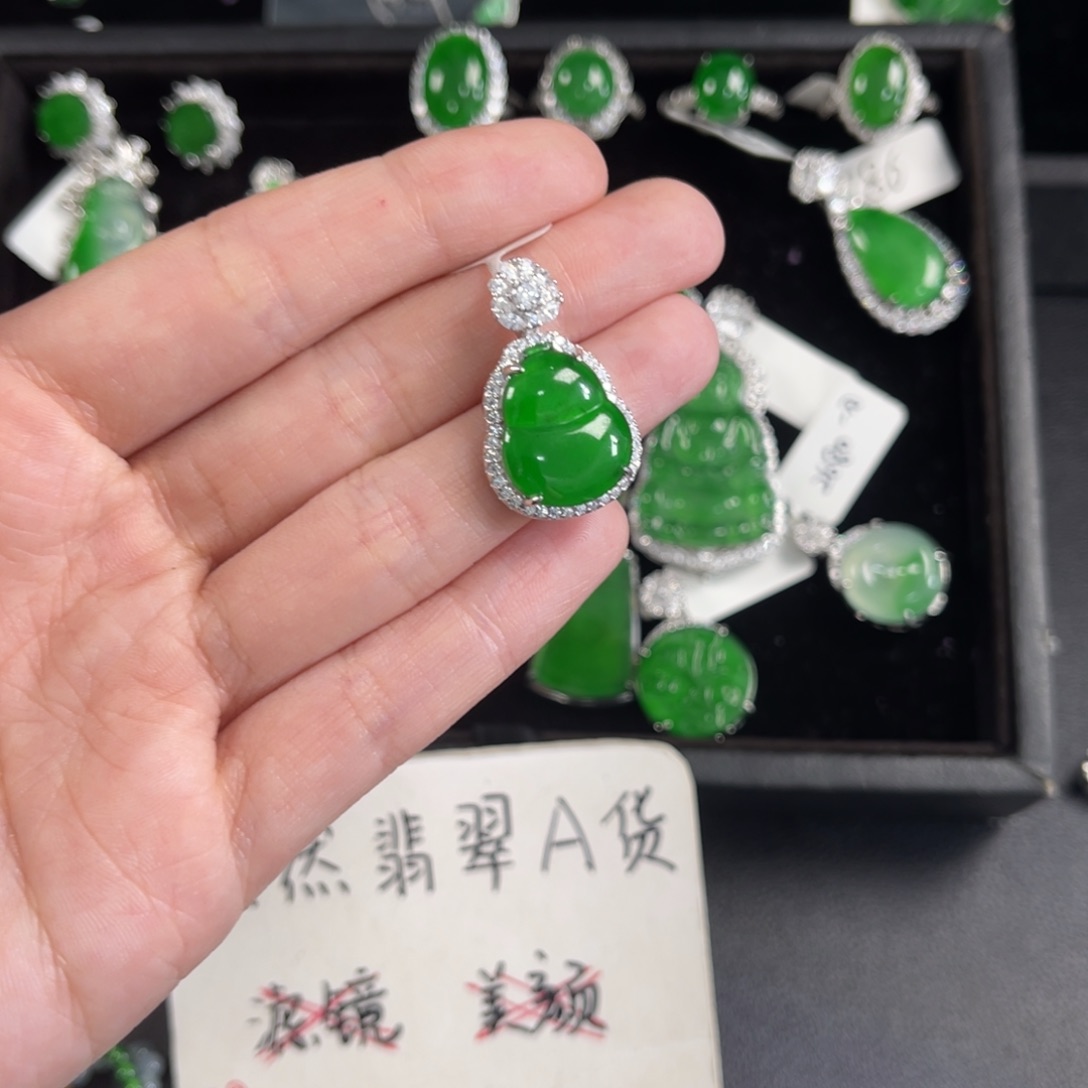 翡翠银S925镶嵌戒指葫芦吊坠