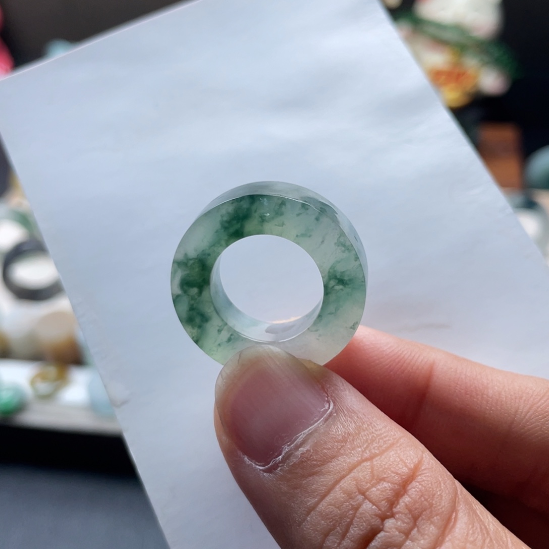 定制翡翠未镶嵌冰飘绿花