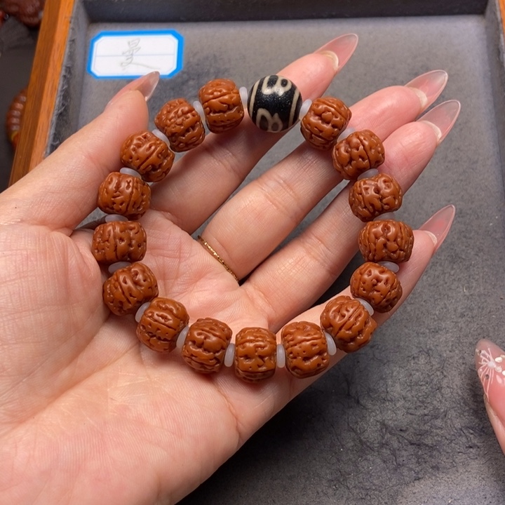 金刚菩提吊坠菩提