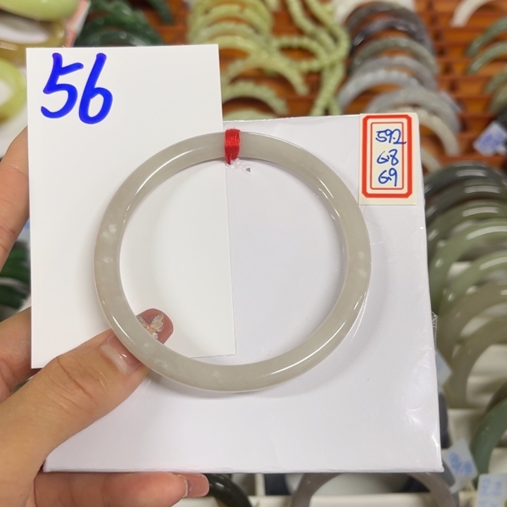 曦***希和田玉未镶嵌手镯