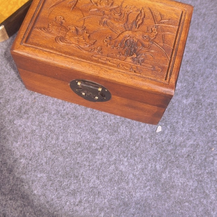 贡木首诗盒的的的的的