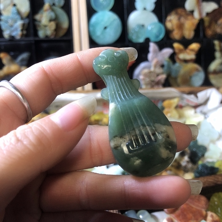 岫玉未镶嵌岫玉挂件