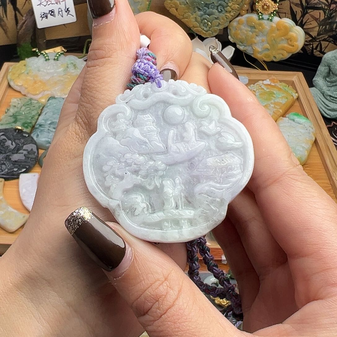 翡翠吊坠(赠链)未镶嵌吊坠75