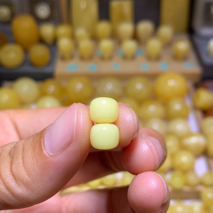 未镶嵌蜜蜡裸石天然俄料浓白蜡精工老型8