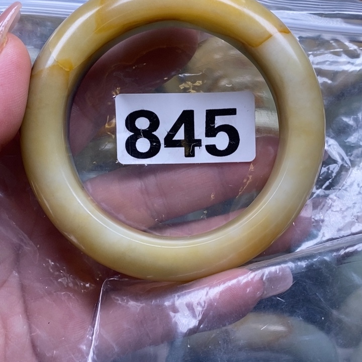 (***己蛇纹石玉未镶嵌手镯